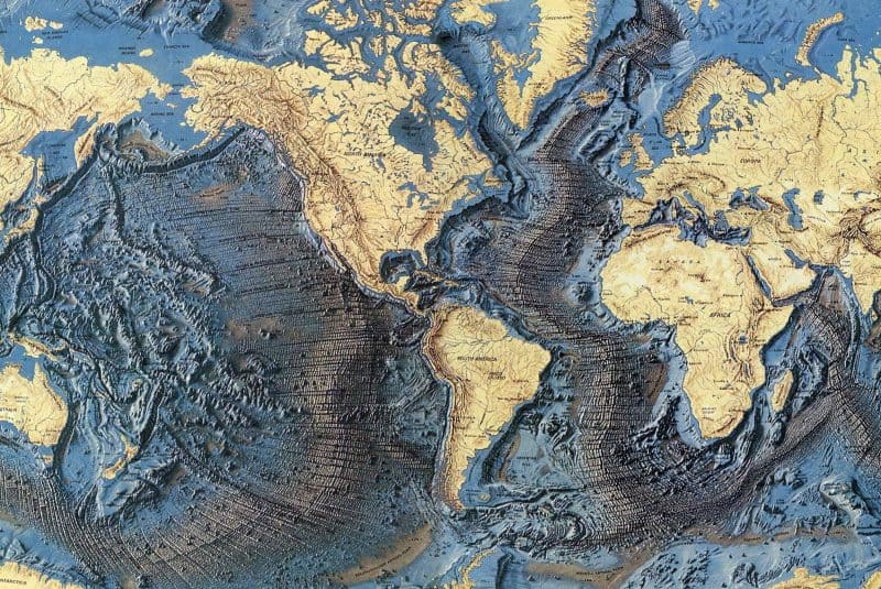 Mapa de la topografía del suelo oceánico